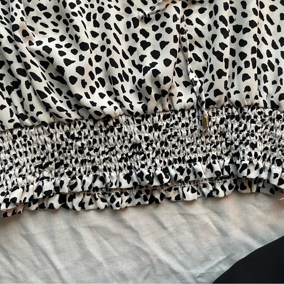 Rose and Olive flutter sleeve, animal printed top. In good condition SZ Large - Picture 6 of 13